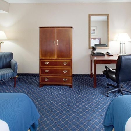 Holiday Inn Express Des Moines-At Drake University, An Ihg Hotel Exterior foto